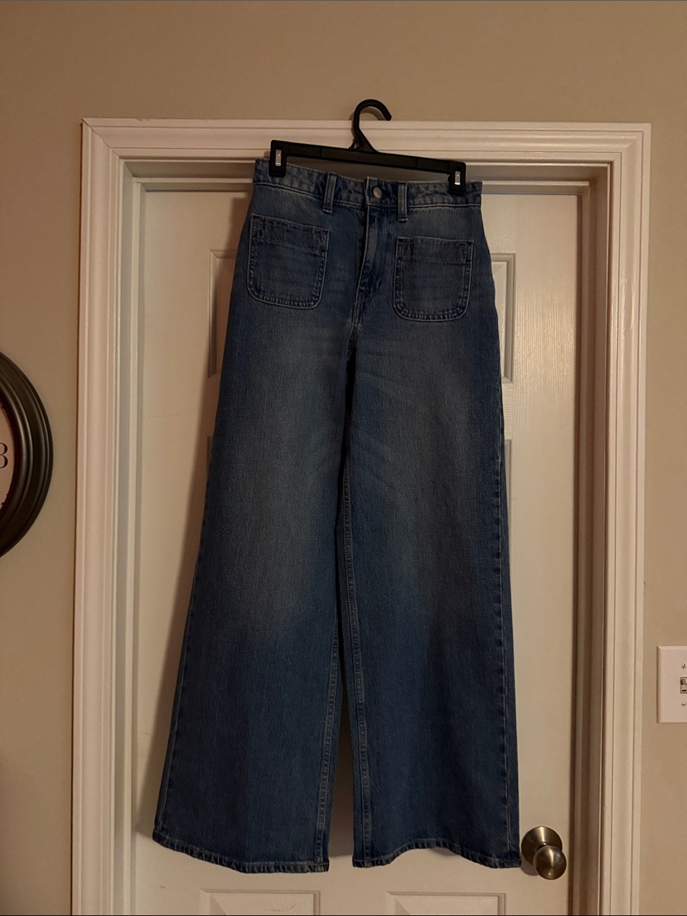 High-Waist Wide Leg Jeans for Women in Medium Blue